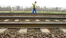 {D1D9B80E-4050-4871-90AD-65378299B82F}_2005nov24_franca